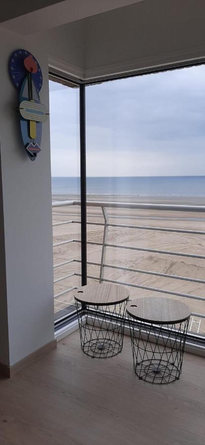 Appartment With Frontal Sea View With 3 Bedrooms Koksijde Exterior photo