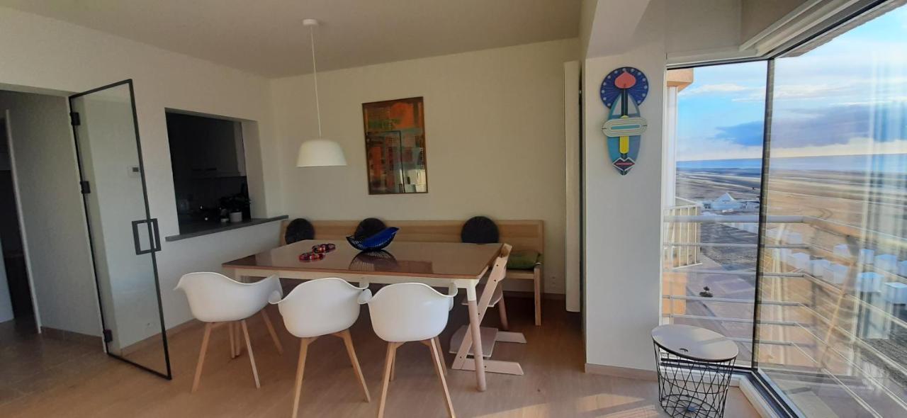 Appartment With Frontal Sea View With 3 Bedrooms Koksijde Exterior photo